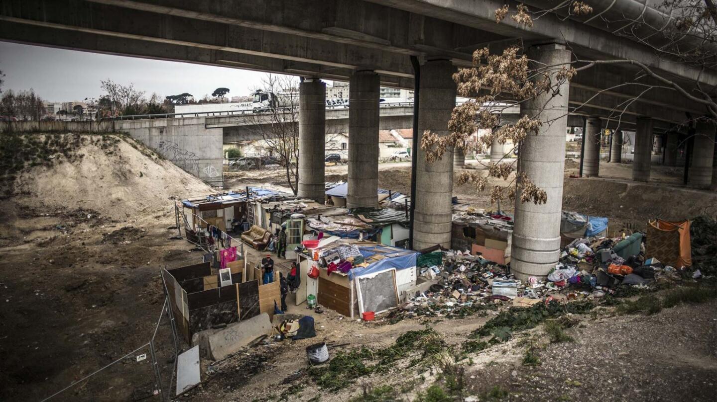 2016_BIDONVILLE-MARSEILLE_Olivier-Papegnies_landscape-1536x863-1