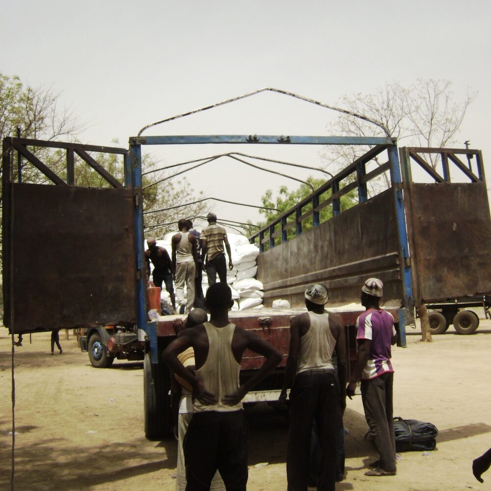 food-distribution-by-world-food-program-at-Elmiskin-camp-in-Maiduguri